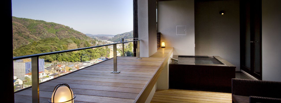 露天風呂付き客室に泊まる